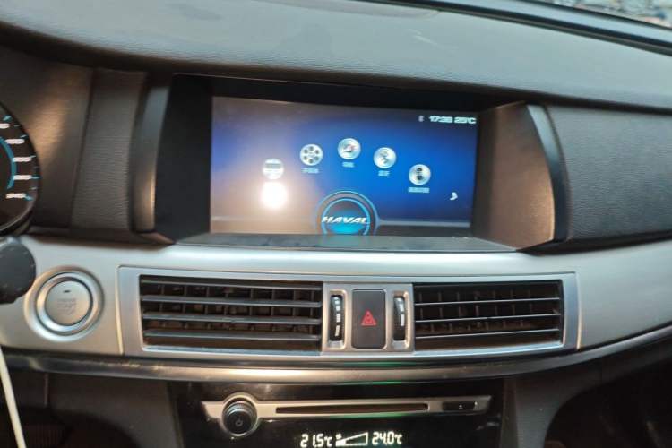 Used Haval H7 2016 Blue-Label H7 2.0T Automatic Luxury Model Audio And AC Panel