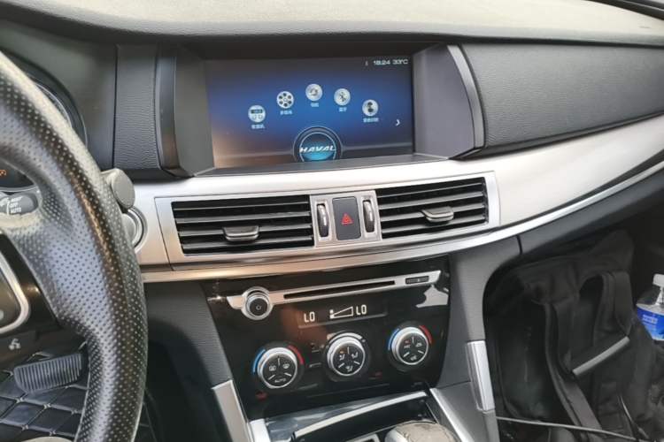 Used Haval H7 2016 Blue-Label H7 2.0T Automatic Luxury Model Audio And AC Panel