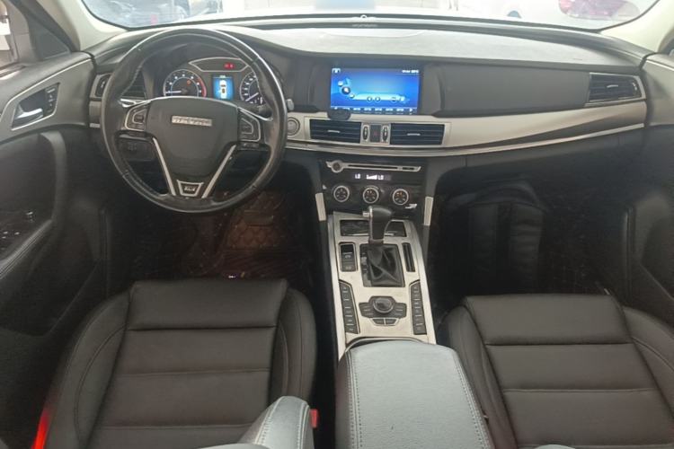 Used Haval H7 2016 Blue-Label H7 2.0T Automatic Luxury Model Center Console