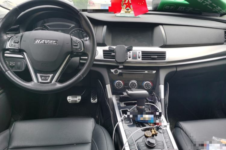 Used Haval H7 2016 Blue-Label H7 2.0T Automatic Luxury Model Center Console