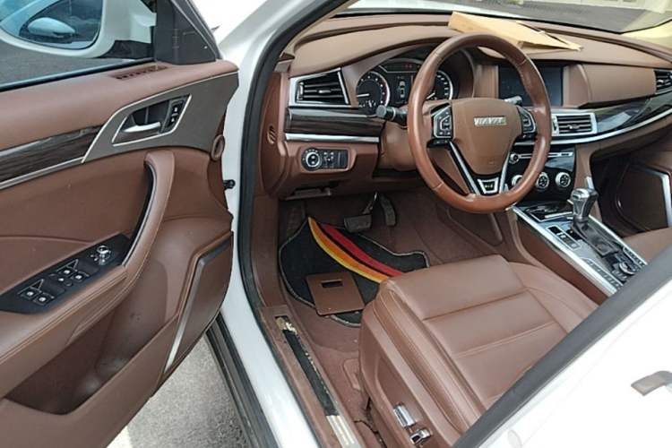 Used Haval H7 2016 Blue-Label H7 2.0T Automatic Elite Model Driver Seat