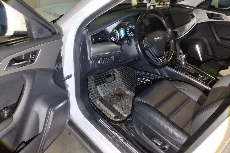 Used Haval H7 2016 Blue-Label H7 2.0T Automatic Elite Model Driver Seat