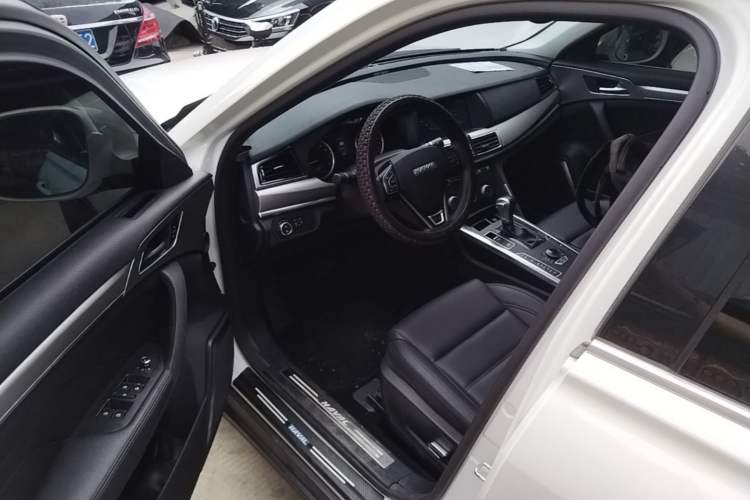Used Haval H7 2016 Blue-Label H7 2.0T Automatic Elite Model Driver Seat