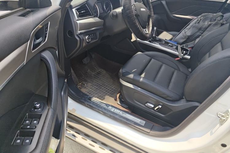 Used Haval H7 2016 Blue-Label H7 2.0T Automatic Elite Model Driver Seat