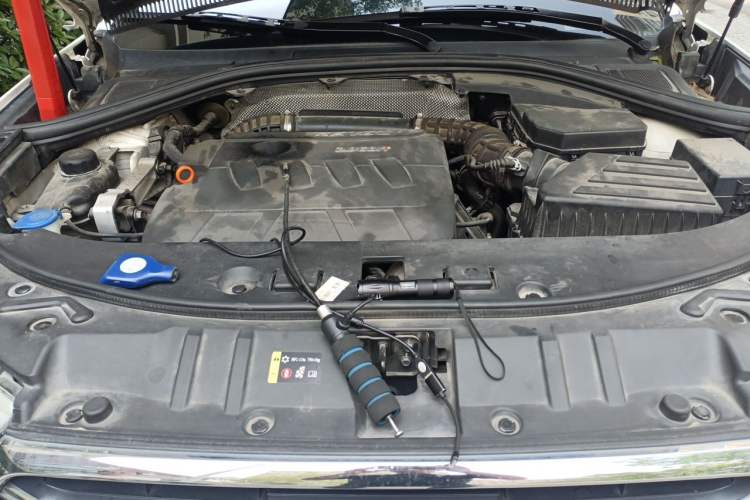 Used Haval H7 2016 Blue-Label H7 2.0T Automatic Luxury Model Engine Bay