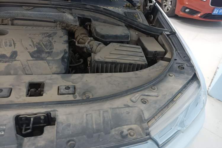 Used Haval H7 2016 Blue-Label H7 2.0T Automatic Luxury Model Engine Bay Left