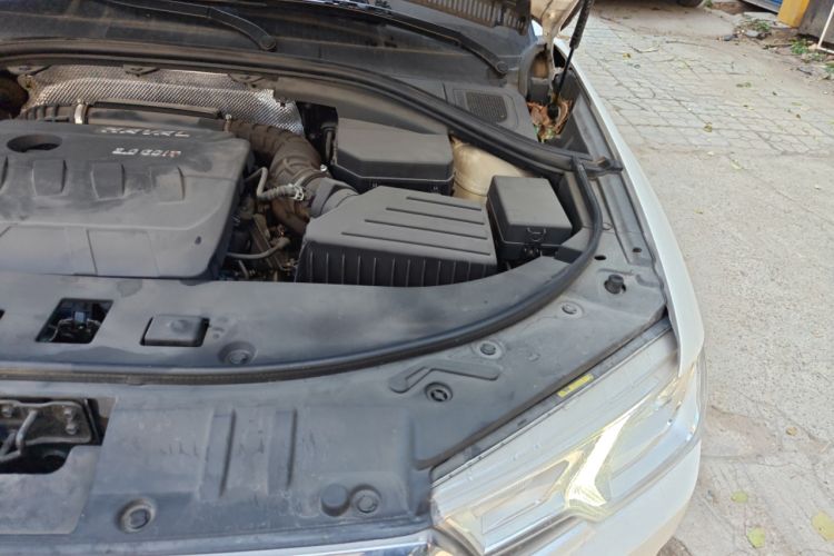Used Haval H7 2016 Blue-Label H7 2.0T Automatic Luxury Model Engine Bay Left