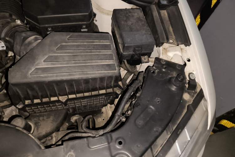 Used Haval H7 2016 Blue Label H7 2.0T Automatic Comfort Model Engine Bay Left
