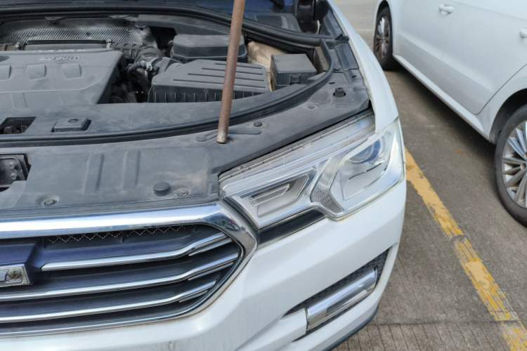 Used Haval H7 2016 Blue-Label H7 2.0T Automatic Elite Model Engine Bay Left
