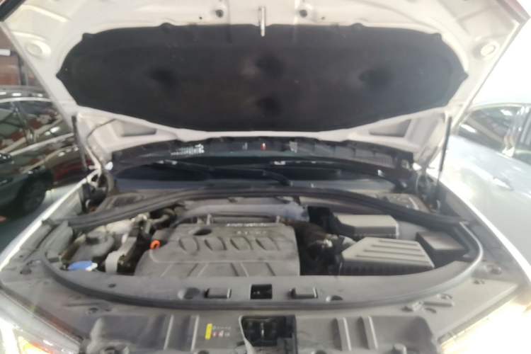 Used Haval H7 2016 Blue-Label H7 2.0T Automatic Elite Model Engine Bay