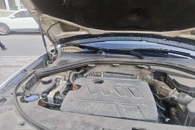 Used Haval H7 2016 Blue-Label H7 2.0T Automatic Luxury Model Engine Bay Right