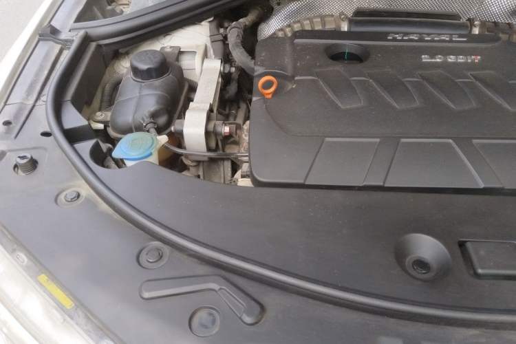Used Haval H7 2016 Blue-Label H7 2.0T Automatic Luxury Model Engine Bay Right