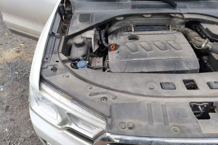 Used Haval H7 2016 Blue-Label H7 2.0T Automatic Luxury Model Engine Bay Right