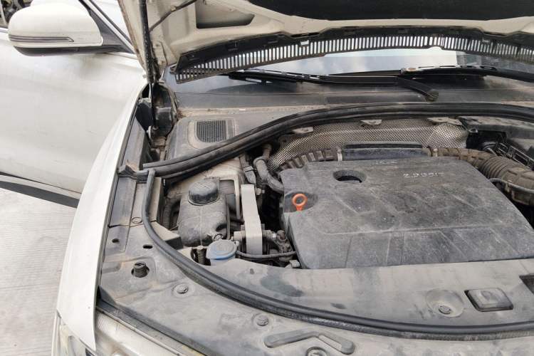 Used Haval H7 2016 Blue-Label H7 2.0T Automatic Luxury Model Engine Bay Right