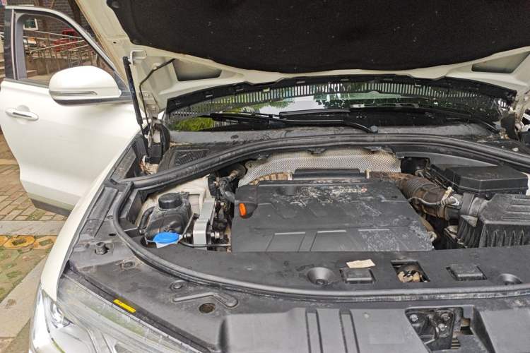 Used Haval H7 2016 Blue-Label H7 2.0T Automatic Luxury Model Engine Bay Right