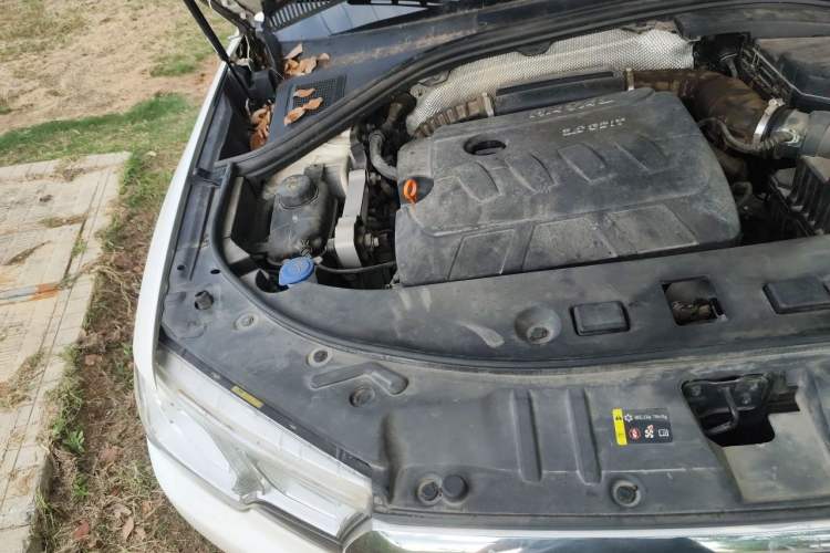 Used Haval H7 2016 Blue-Label H7 2.0T Automatic Luxury Model Engine Bay Right