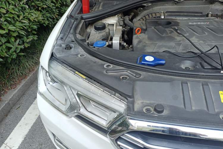 Used Haval H7 2016 Blue-Label H7 2.0T Automatic Luxury Model Engine Bay Right