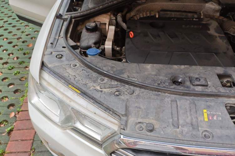 Used Haval H7 2016 Blue-Label H7 2.0T Automatic Luxury Model Engine Bay Right