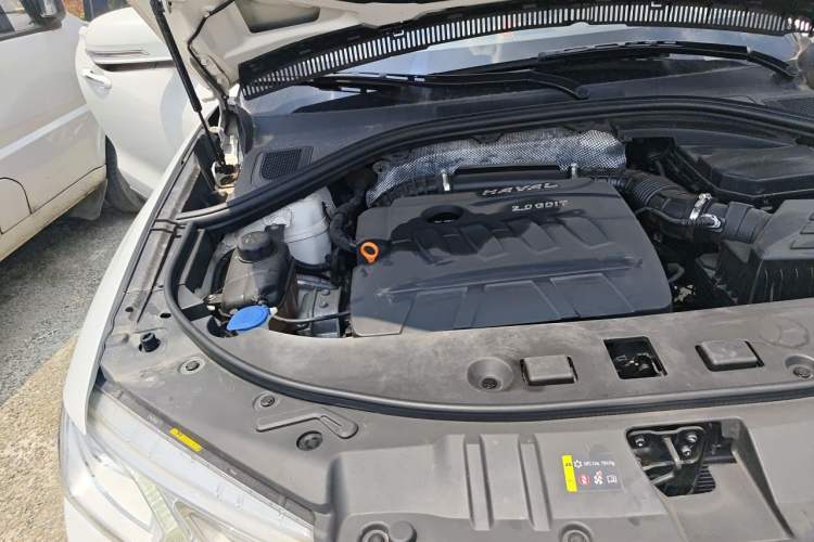Used Haval H7 2016 Blue-Label H7 2.0T Automatic Elite Model Engine Bay Right