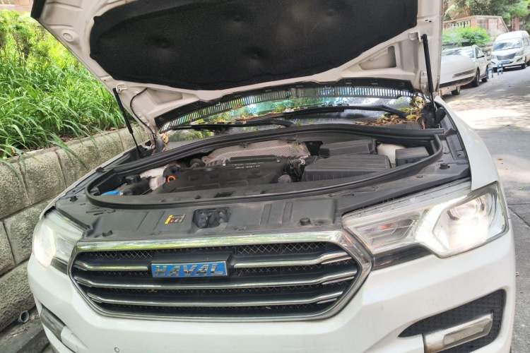 Used Haval H7 2016 Blue-Label H7 2.0T Automatic Luxury Model Engine Bay