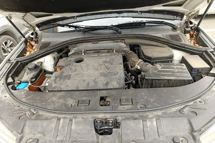 Used Haval H7 2016 Blue-Label H7 2.0T Automatic Elite Model Engine Bay