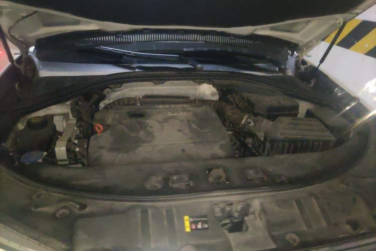 Used Haval H7 2016 Blue-Label H7 2.0T Automatic Luxury Model Engine Bay