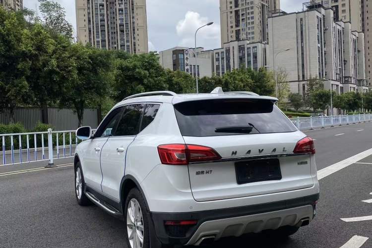 Used Haval H7 2016 Blue-Label H7 2.0T Automatic Elite Model Exterior 2