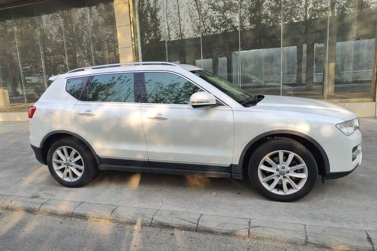 Used Haval H7 2016 Blue-Label H7 2.0T Automatic Luxury Model Exterior 2