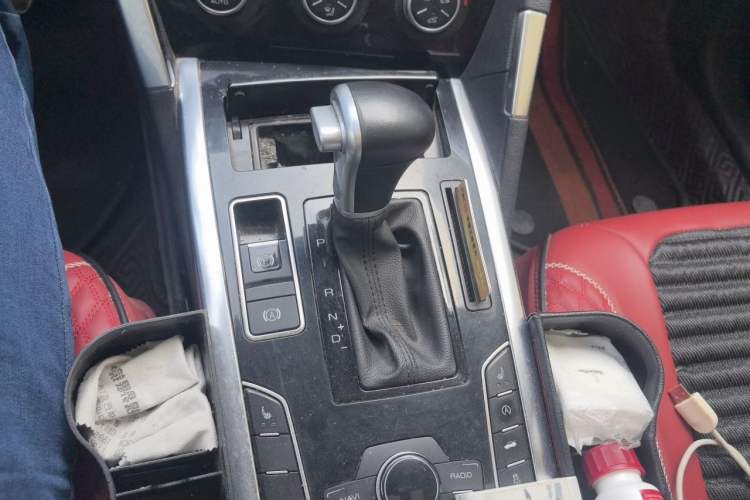 Used Haval H7 2016 Blue-Label H7 2.0T Automatic Luxury Model Gear Lever