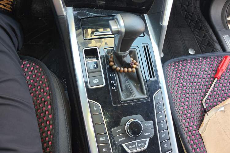 Used Haval H7 2016 Blue-Label H7 2.0T Automatic Luxury Model Gear Lever