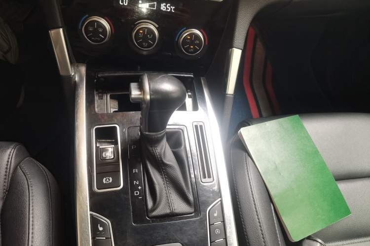 Used Haval H7 2016 Blue-Label H7 2.0T Automatic Luxury Model Gear Lever