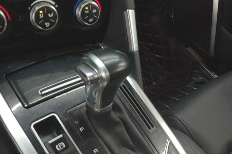 Used Haval H7 2016 Blue-Label H7 2.0T Automatic Luxury Model Gear Lever