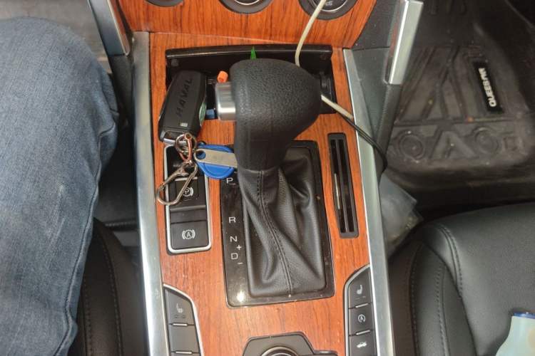 Used Haval H7 2016 Blue-Label H7 2.0T Automatic Luxury Model Gear Lever
