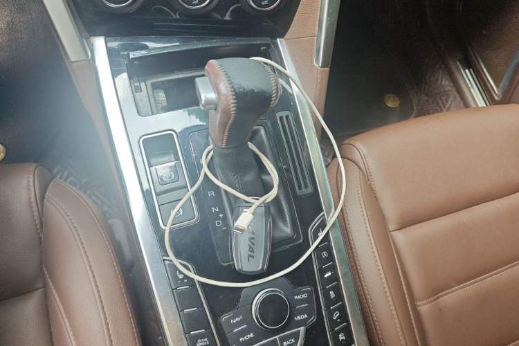 Used Haval H7 2016 Blue-Label H7 2.0T Automatic Luxury Model Gear Lever