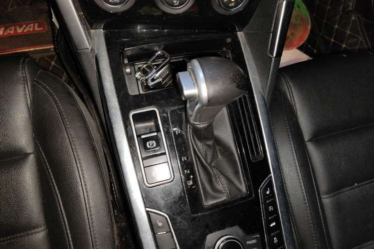 Used Haval H7 2016 Blue-Label H7 2.0T Automatic Luxury Model Gear Lever