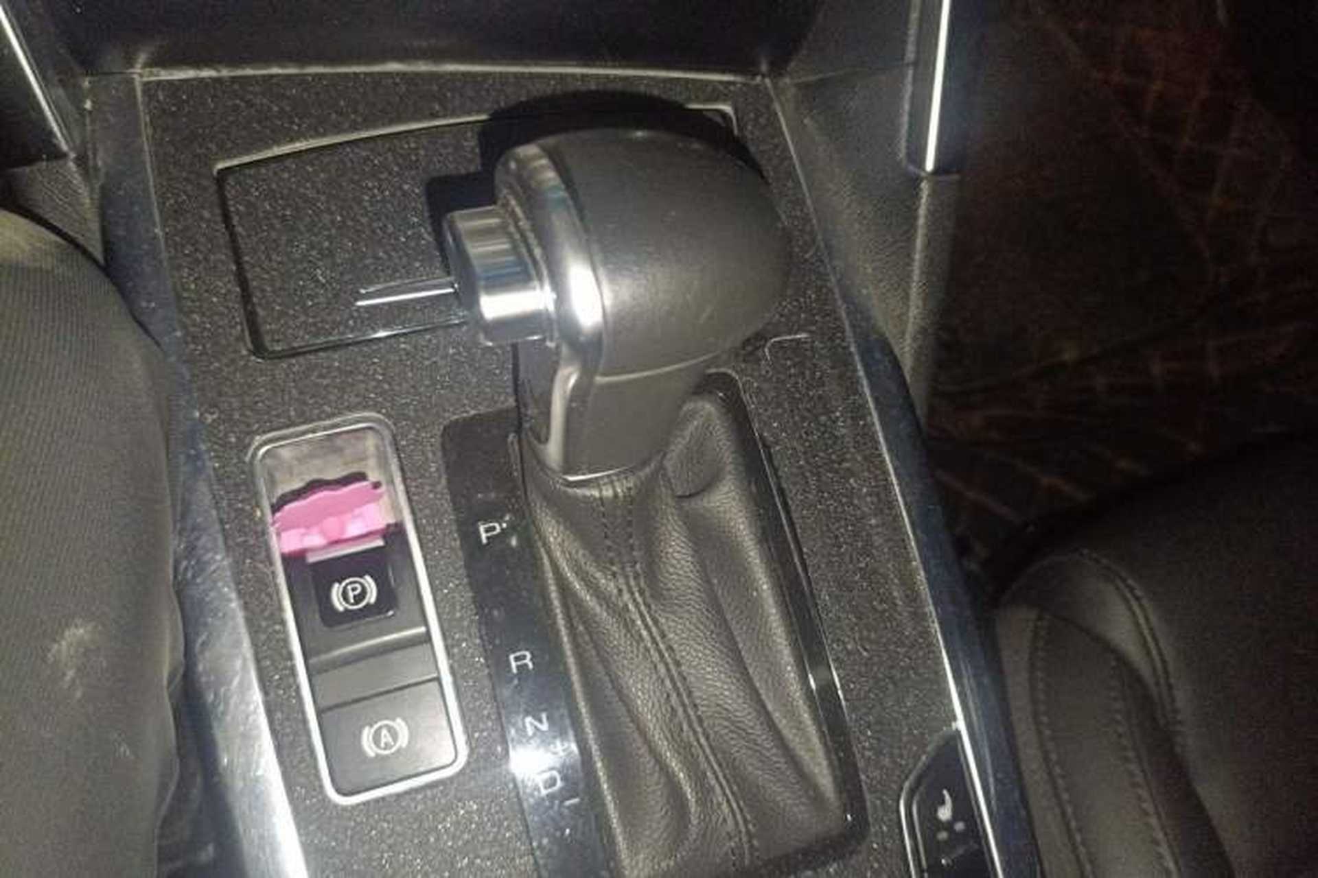 Used Haval H7 2016 Blue-Label H7 2.0T Automatic Luxury Model Gear Lever