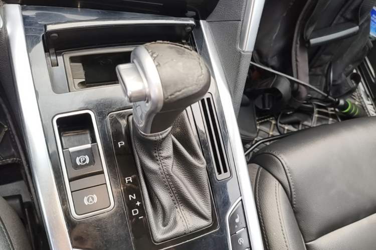 Used Haval H7 2016 Blue-Label H7 2.0T Automatic Luxury Model Gear Lever