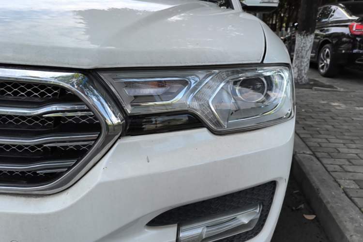 Used Haval H7 2016 Blue-Label H7 2.0T Automatic Elite Model Left Front Headlight