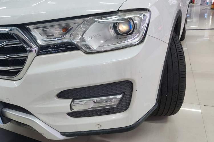 Used Haval H7 2016 Blue-Label H7 2.0T Automatic Luxury Model Left Front Headlight