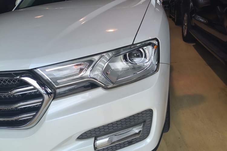 Used Haval H7 2016 Blue-Label H7 2.0T Automatic Luxury Model Left Front Headlight