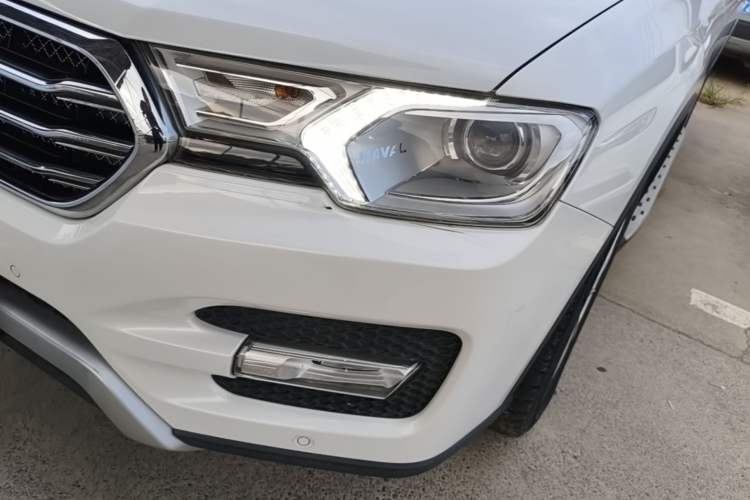 Used Haval H7 2016 Blue-Label H7 2.0T Automatic Luxury Model Left Front Headlight