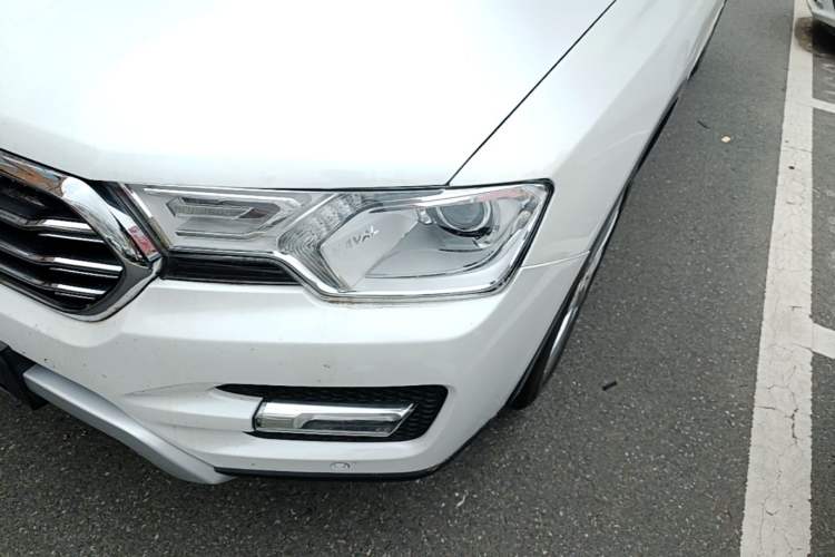 Used Haval H7 2016 Blue-Label H7 2.0T Automatic Elite Model Left Front Headlight