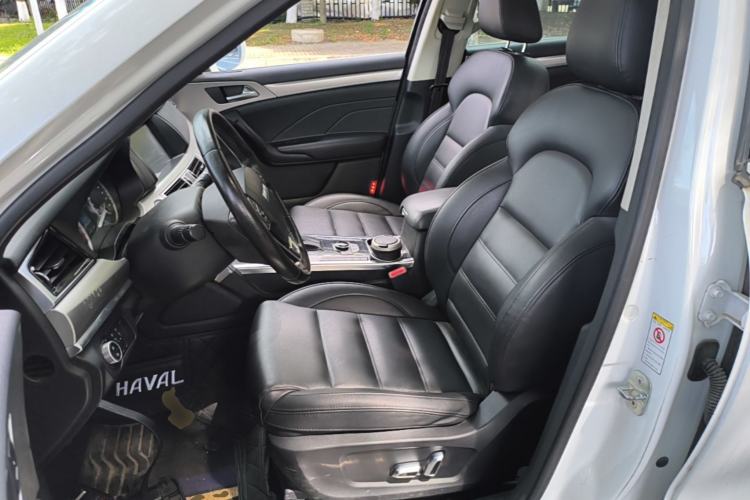 Used Haval H7 2016 Blue-Label H7 2.0T Automatic Elite Model Left Front Seat