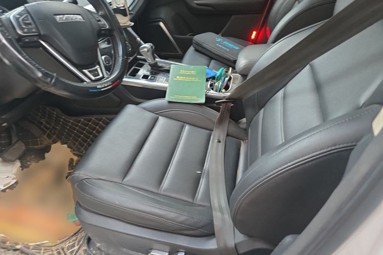 Used Haval H7 2016 Blue-Label H7 2.0T Automatic Elite Model Left Front Seat