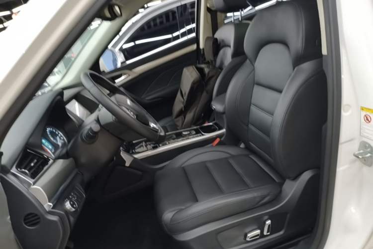Used Haval H7 2016 Blue-Label H7 2.0T Automatic Luxury Model Left Front Seat