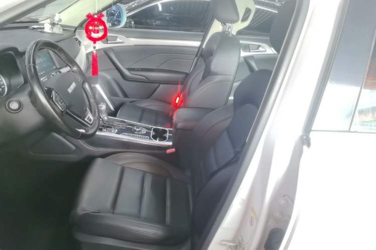 Used Haval H7 2016 Blue-Label H7 2.0T Automatic Elite Model Left Front Seat