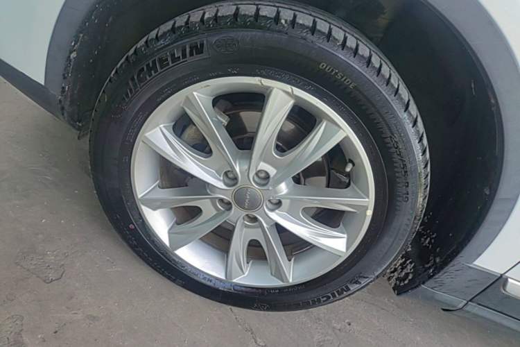 Used Haval H7 2016 Blue-Label H7 2.0T Automatic Luxury Model Left Front Wheel Hub