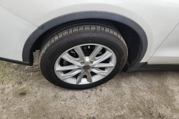 Used Haval H7 2016 Blue-Label H7 2.0T Automatic Luxury Model Left Front Wheel Hub