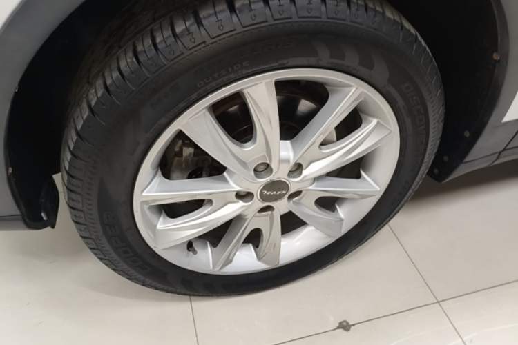 Used Haval H7 2016 Blue-Label H7 2.0T Automatic Luxury Model Left Front Wheel Hub