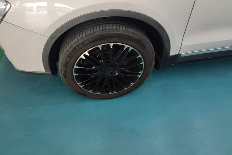 Used Haval H7 2016 Blue-Label H7 2.0T Automatic Luxury Model Left Front Wheel Hub